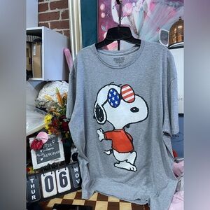 PEANUTS SNOOPY JOE COOL USA FLAG SHADES T-Shirt MENS